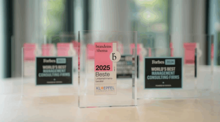 Transparente Auszeichnung von Kloepfel Consulting für die besten Unternehmensberater 2025.